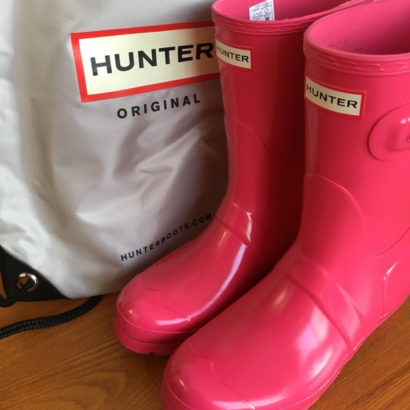 pink short rain boots